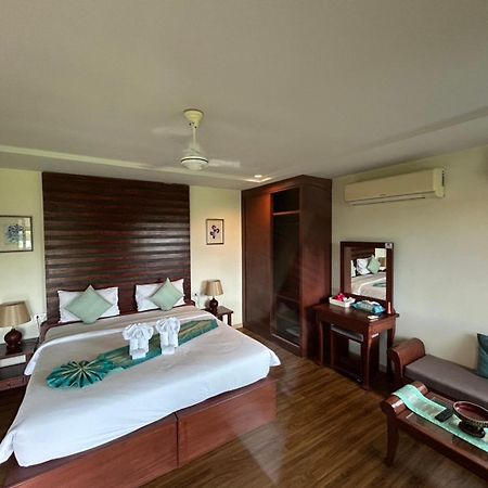 The Hip Resort @ Khao Lak Bang Sak Exterior foto