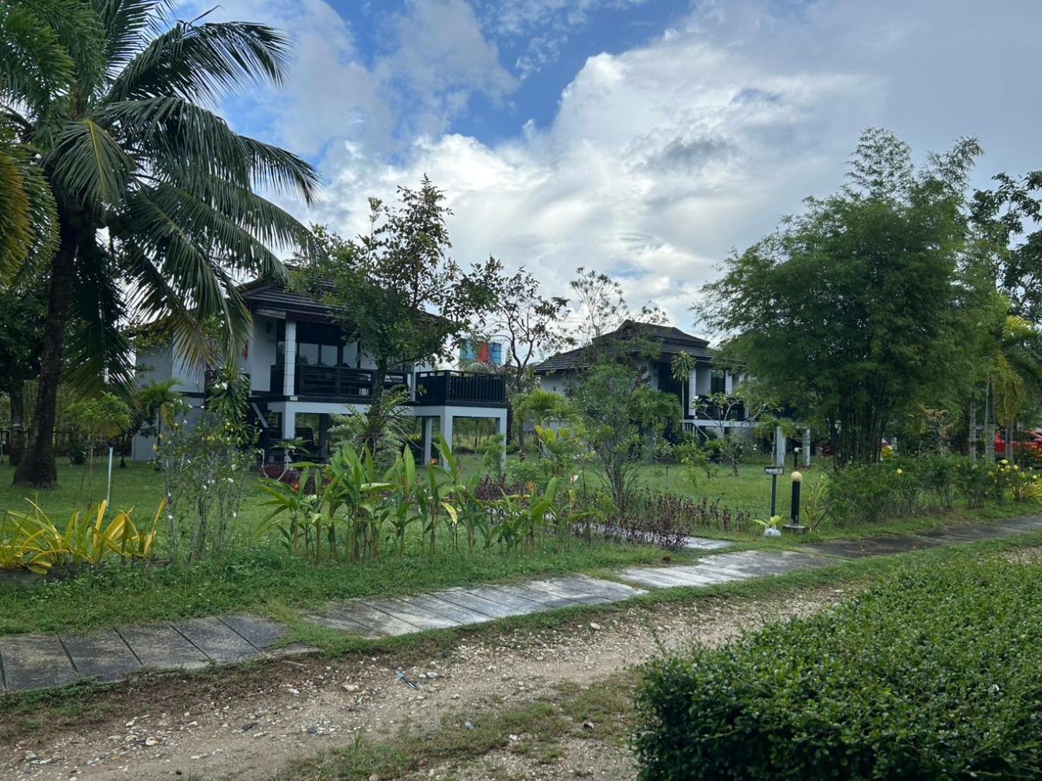 The Hip Resort @ Khao Lak Bang Sak Exterior foto