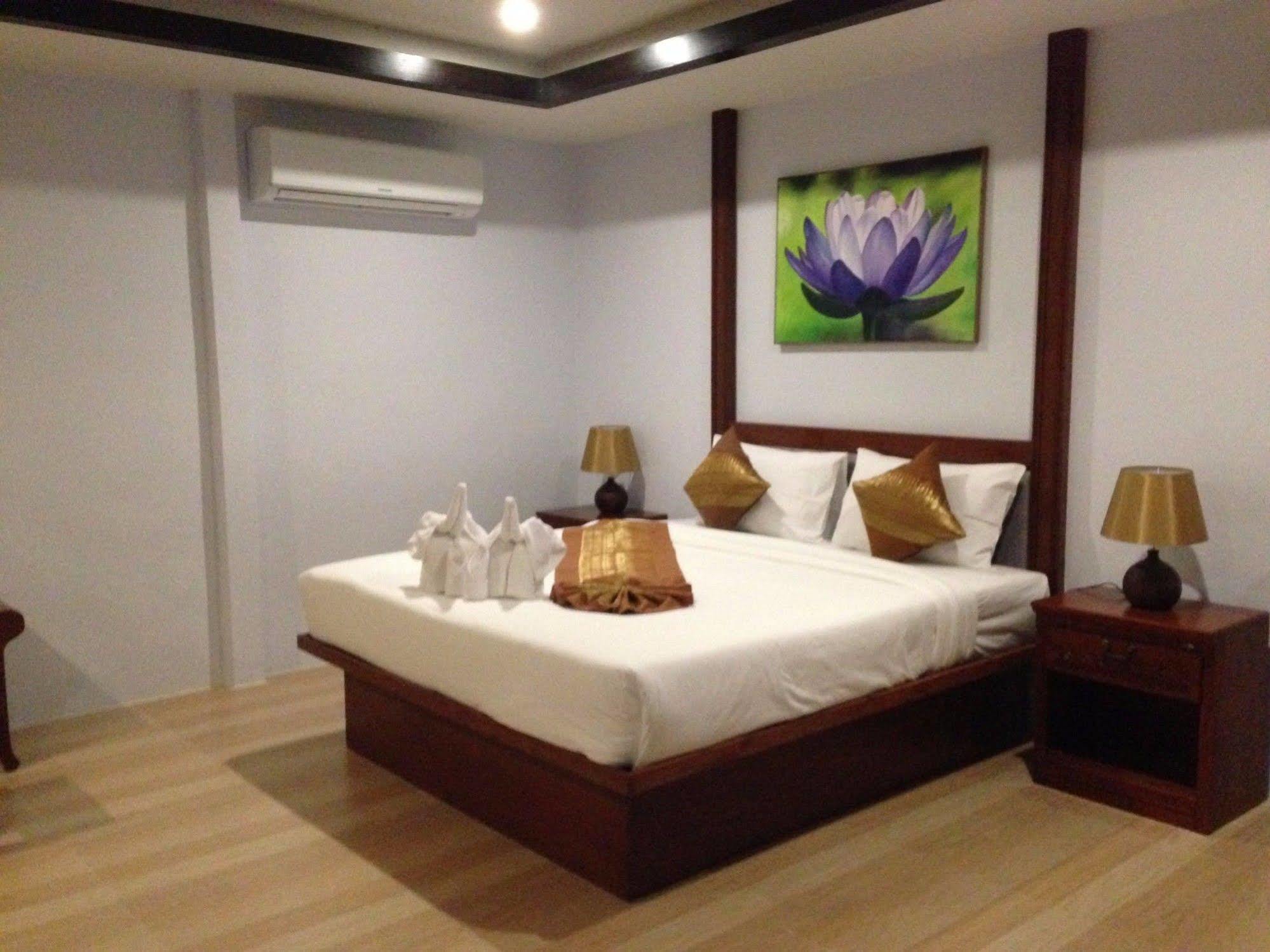 The Hip Resort @ Khao Lak Bang Sak Exterior foto